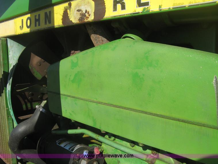 image for item K2978 1976 John Deere 4630 tractor