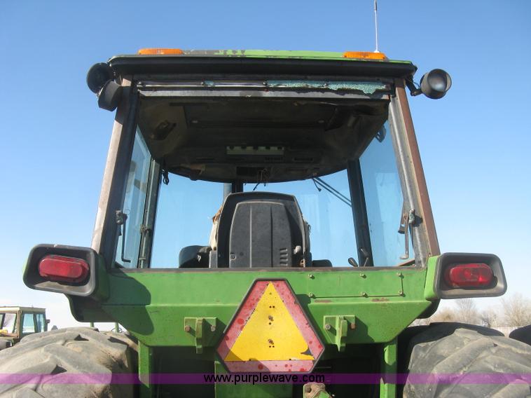 image for item K2978 1976 John Deere 4630 tractor