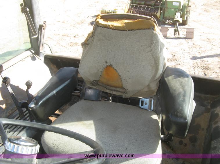 image for item K2978 1976 John Deere 4630 tractor