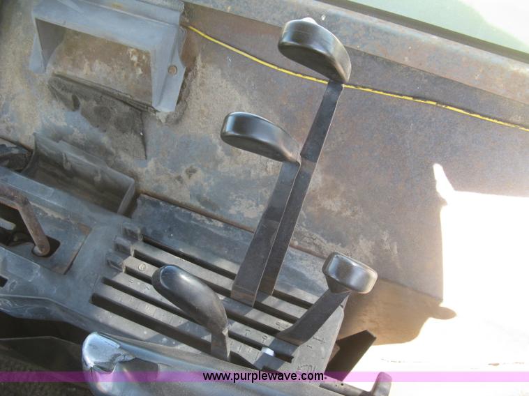 image for item K2978 1976 John Deere 4630 tractor