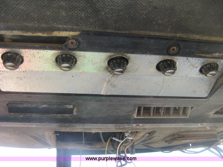 image for item K2978 1976 John Deere 4630 tractor