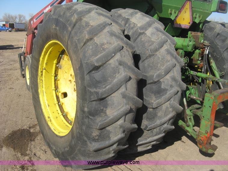 image for item K2978 1976 John Deere 4630 tractor