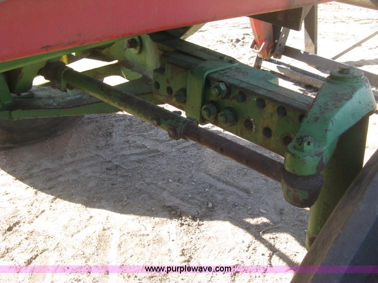 image for item K2978 1976 John Deere 4630 tractor