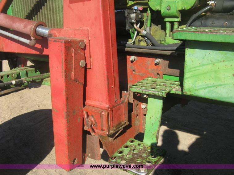 image for item K2978 1976 John Deere 4630 tractor