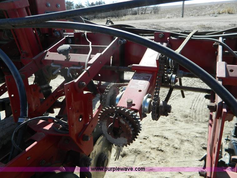 image for item K8004 1998 Case IH 955 planter