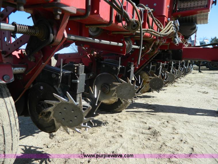 image for item K8004 1998 Case IH 955 planter