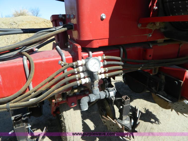 image for item K8004 1998 Case IH 955 planter