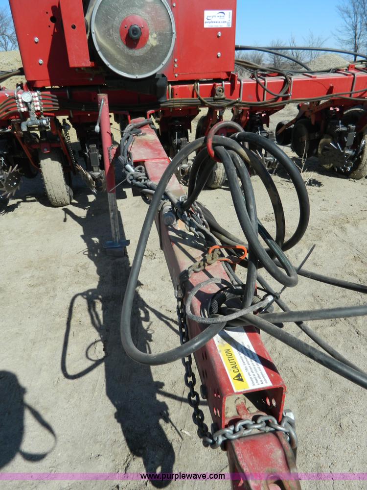 image for item K8004 1998 Case IH 955 planter