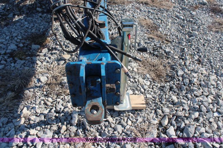 image for item K8782 1999 Kinze 2600 interplant planter