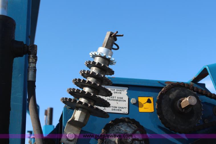 image for item K8782 1999 Kinze 2600 interplant planter