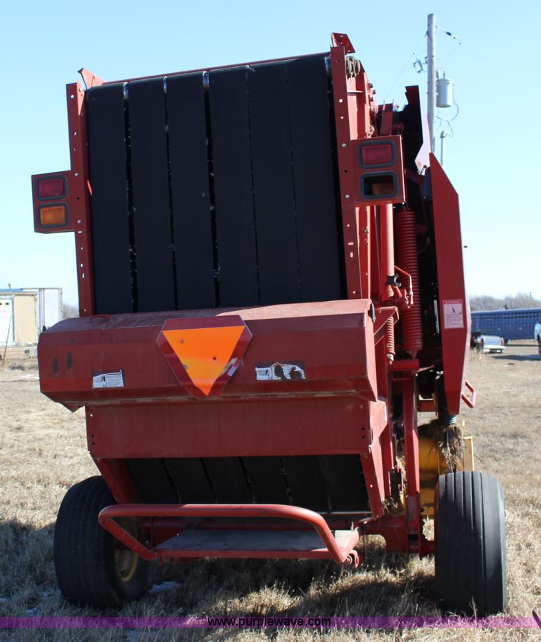 image for item L6628 2005 New Holland BR750 round baler