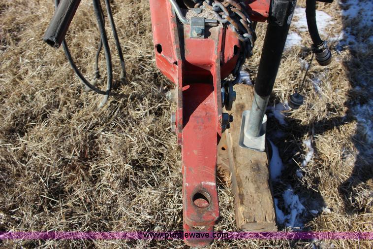 image for item L6628 2005 New Holland BR750 round baler