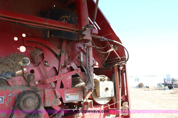image for item L6628 2005 New Holland BR750 round baler