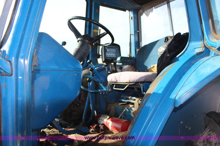image for item L6629 1981 Ford TW20 tractor