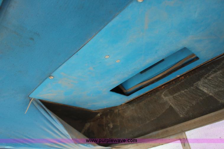 image for item L6629 1981 Ford TW20 tractor