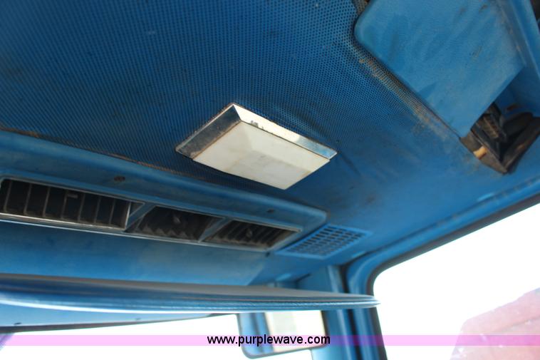 image for item L6629 1981 Ford TW20 tractor