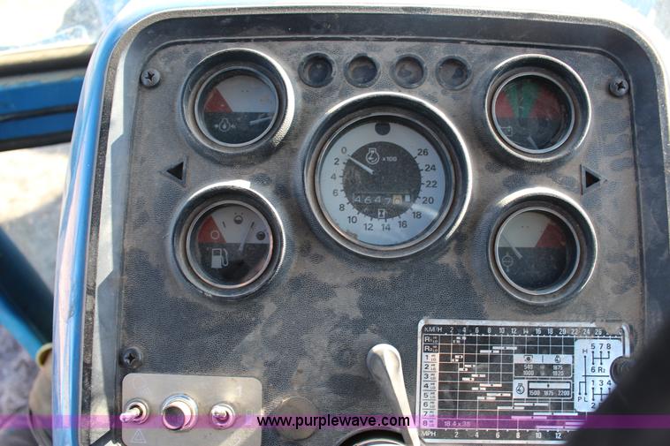 image for item L6629 1981 Ford TW20 tractor