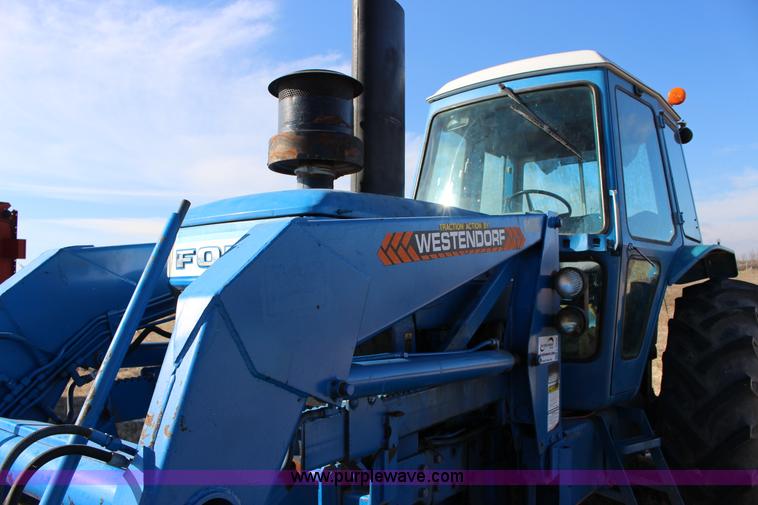 image for item L6629 1981 Ford TW20 tractor