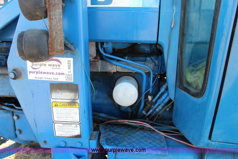 image for item L6629 1981 Ford TW20 tractor
