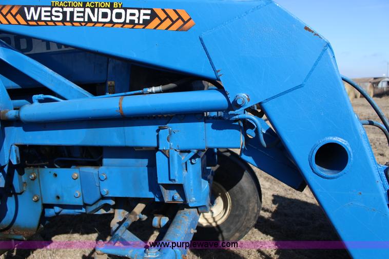 image for item L6629 1981 Ford TW20 tractor