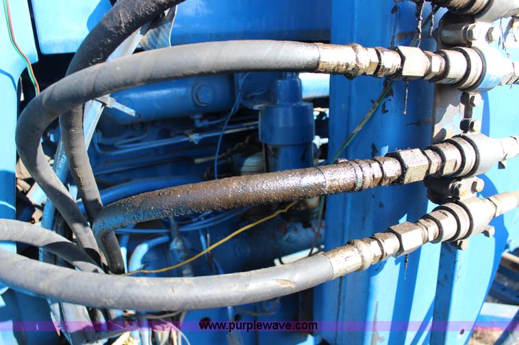 image for item L6629 1981 Ford TW20 tractor