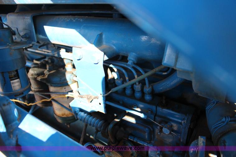 image for item L6629 1981 Ford TW20 tractor