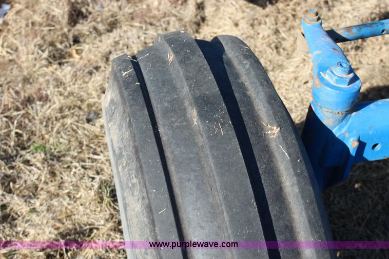 image for item L6629 1981 Ford TW20 tractor