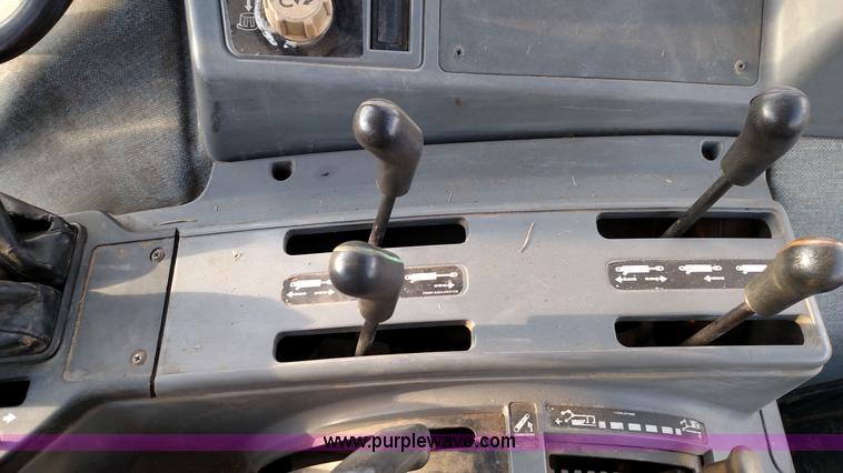 image for item L6640 1994 Ford 7740 Powerstar SL tractor