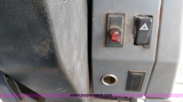 image for item L6640 1994 Ford 7740 Powerstar SL tractor