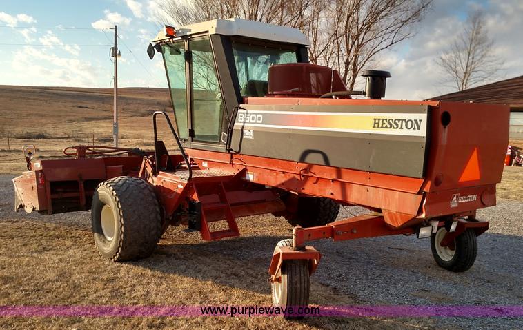 image for item L6645 Hesston 8500 self-propelled swather