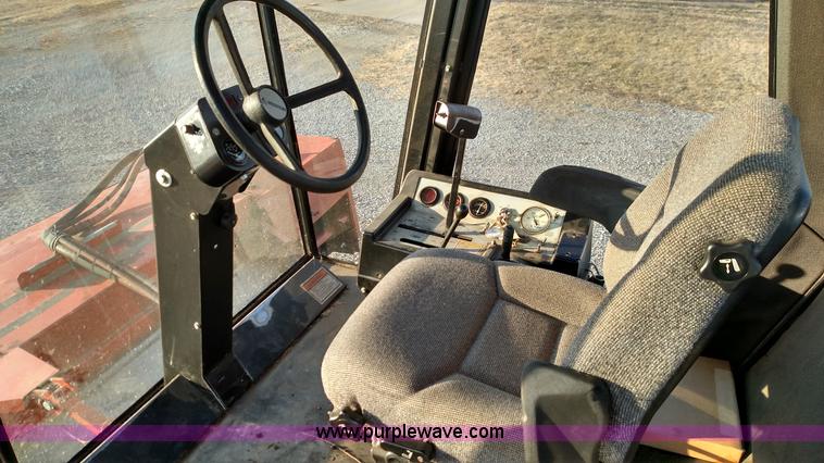 image for item L6645 Hesston 8500 self-propelled swather