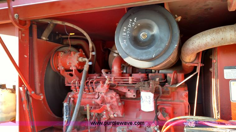 image for item L6645 Hesston 8500 self-propelled swather