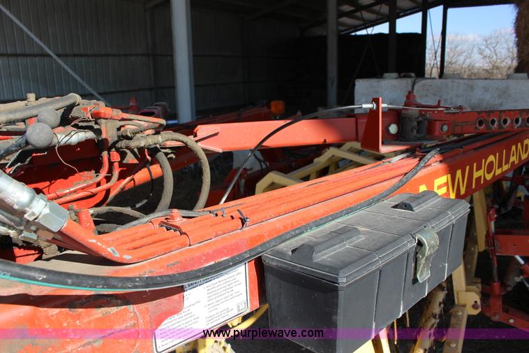image for item L6655 New Holland 216 twin hay rake