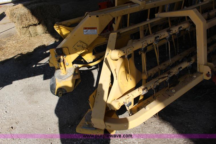 image for item L6655 New Holland 216 twin hay rake