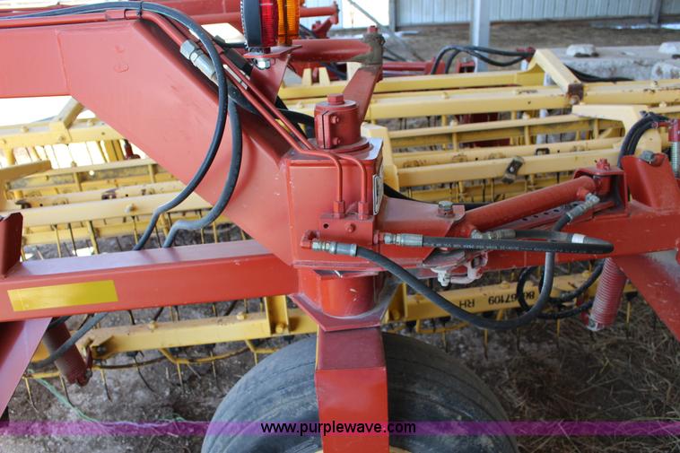 image for item L6655 New Holland 216 twin hay rake