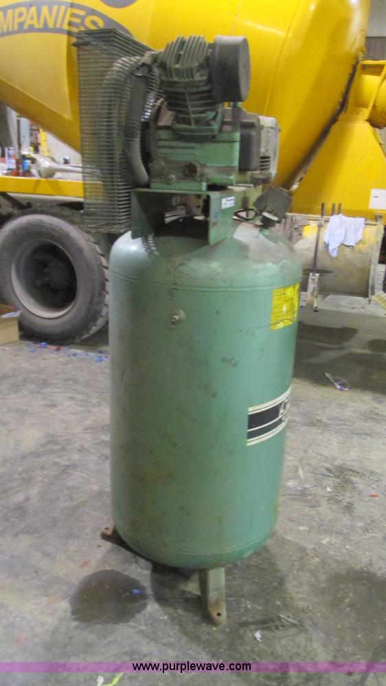 image for item AC9750 Speedaire 5F227A2 air compressor