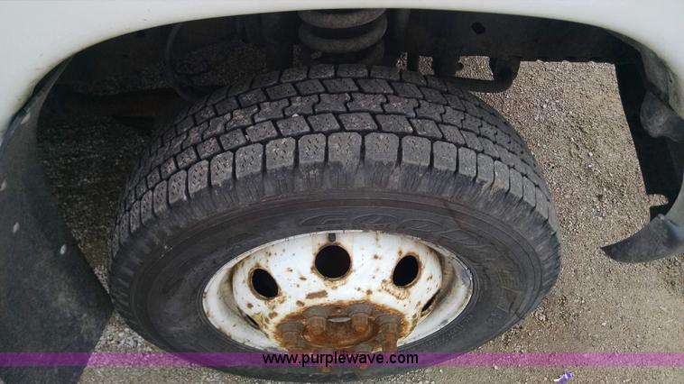 image for item AW9048 2006 Ford E350 Super Duty Aerolite van