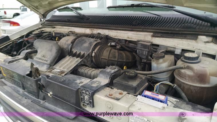 image for item AW9048 2006 Ford E350 Super Duty Aerolite van