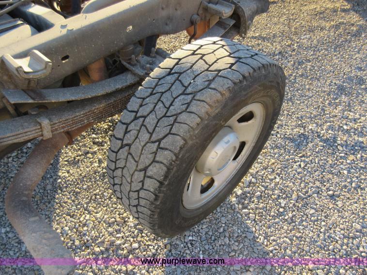 image for item AW9096 2008 Ford F350 SuperCab cab and chassis