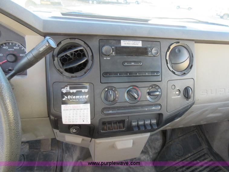 image for item AW9096 2008 Ford F350 SuperCab cab and chassis