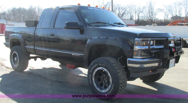 image for item AW9773 1997 Chevrolet 1500 Z71 Ext. Cab pickup truck