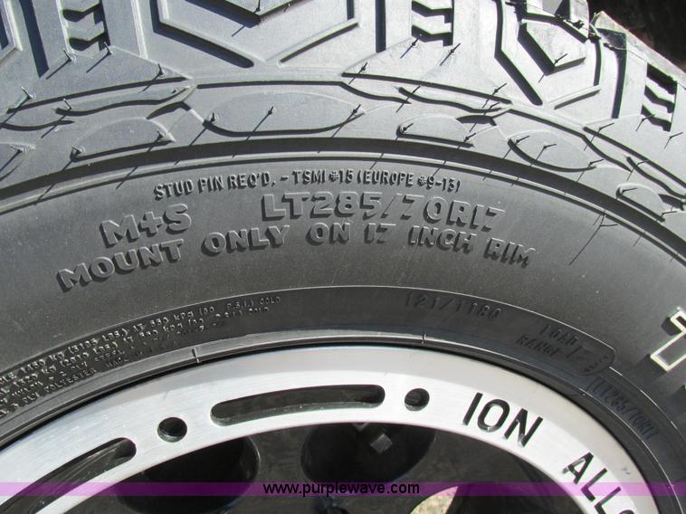 image for item AW9773 1997 Chevrolet 1500 Z71 Ext. Cab pickup truck