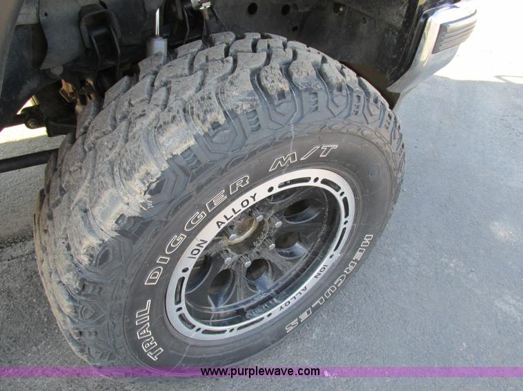 image for item AW9773 1997 Chevrolet 1500 Z71 Ext. Cab pickup truck