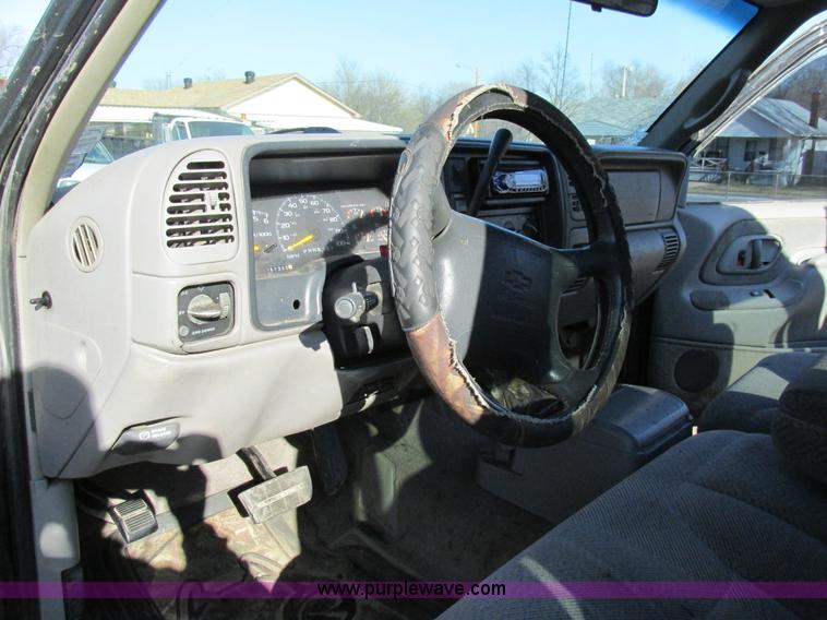 image for item AW9773 1997 Chevrolet 1500 Z71 Ext. Cab pickup truck