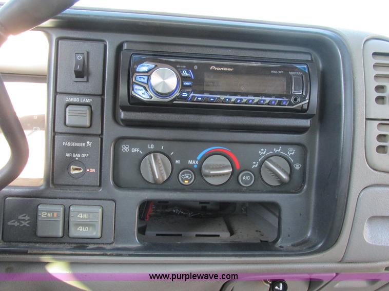 image for item AW9773 1997 Chevrolet 1500 Z71 Ext. Cab pickup truck