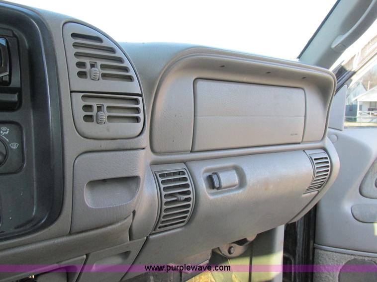 image for item AW9773 1997 Chevrolet 1500 Z71 Ext. Cab pickup truck