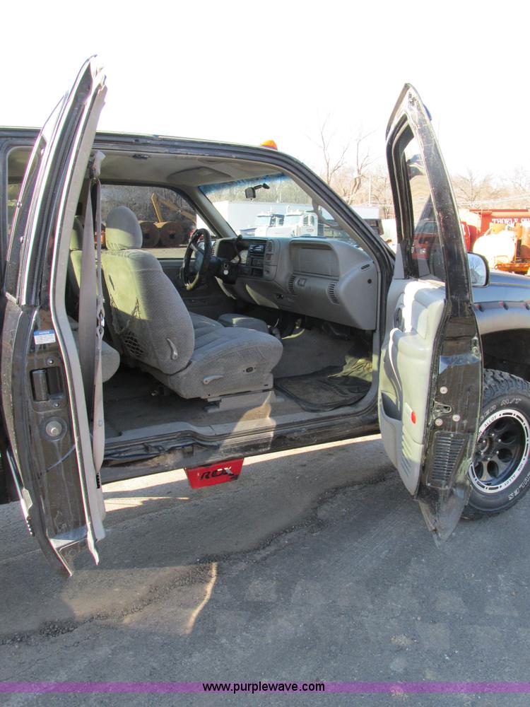 image for item AW9773 1997 Chevrolet 1500 Z71 Ext. Cab pickup truck