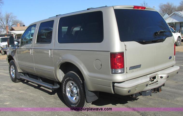 image for item AW9775 2004 Ford Excursion Limited SUV