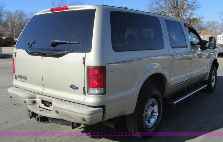 image for item AW9775 2004 Ford Excursion Limited SUV
