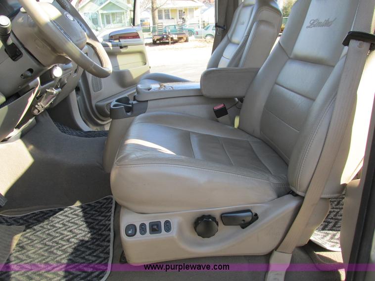 image for item AW9775 2004 Ford Excursion Limited SUV